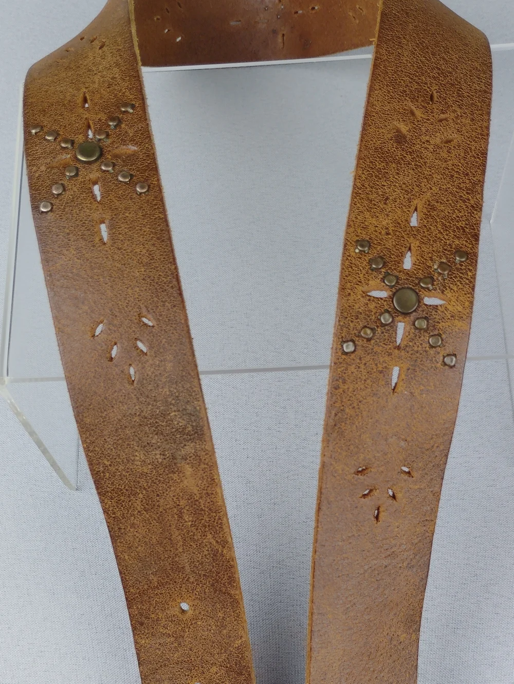 Old Navy Genuine Italian Leather Western-Style Belt. Unisex.